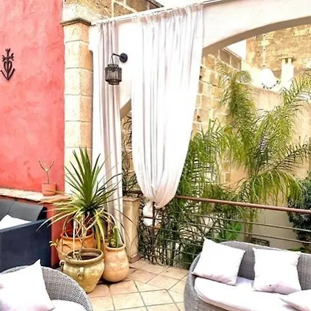 La Maison Du Trident En Camargue Piscine Et Jacuzzi